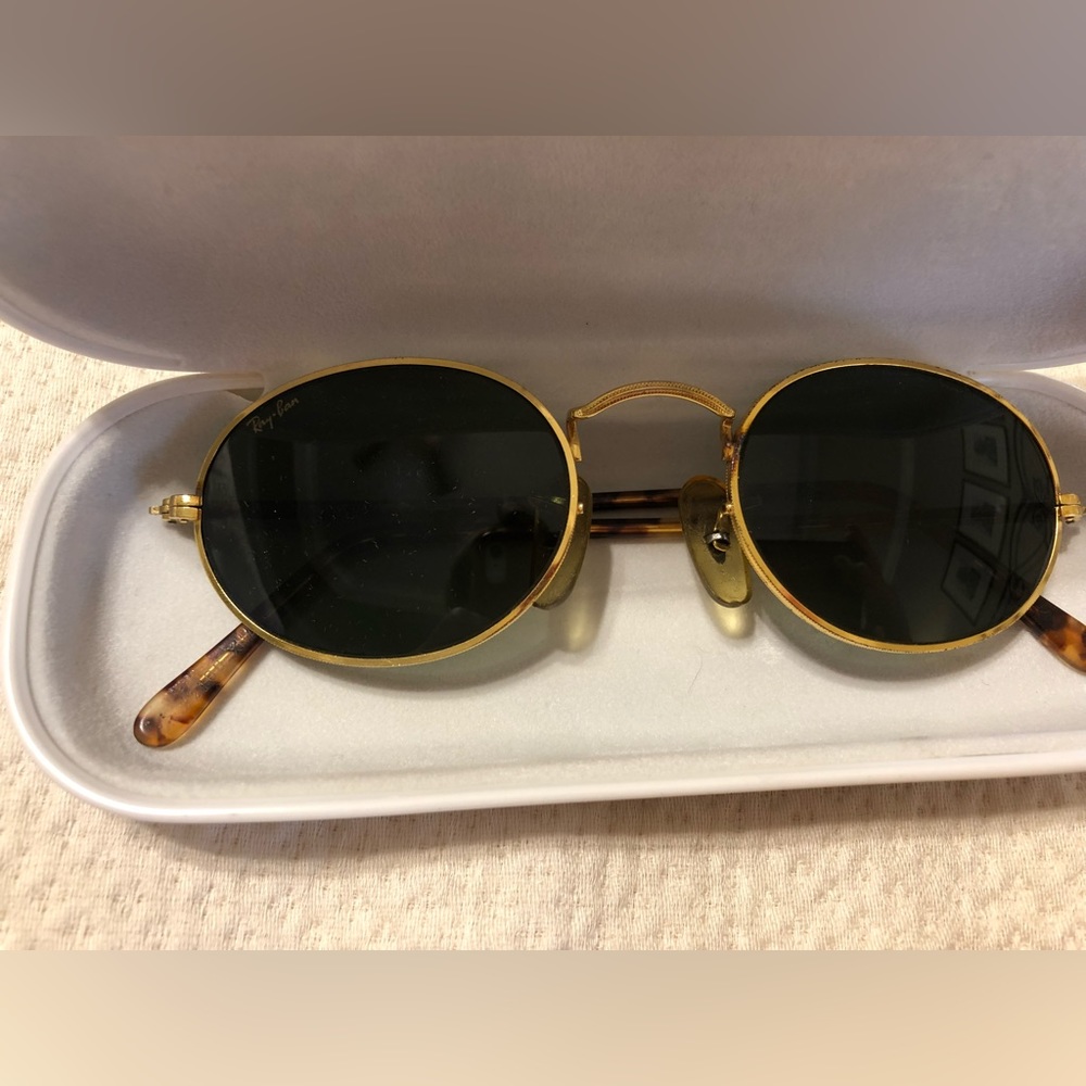 Oval Ray-Ban Sunglasses Vintage 1996